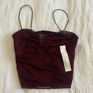 LACE CROP TOP
